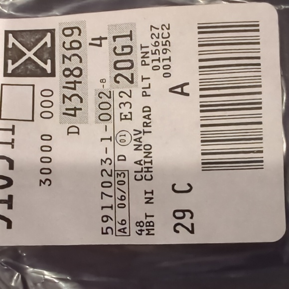 Lands End size 48 Traditional fit pleated navy chinos. New - Picture 4 of 4